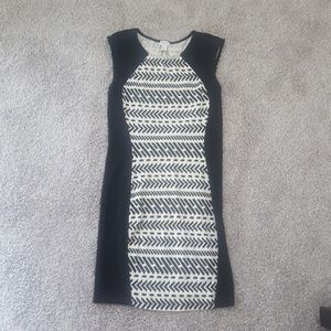Short sleeve dress